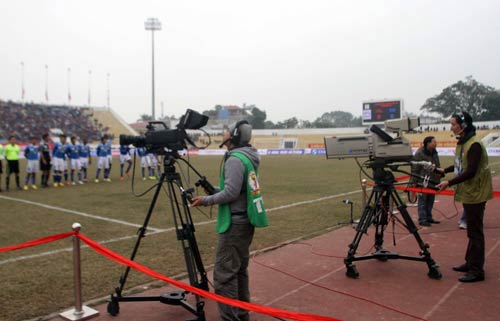 Bóng đá Việt Nam: Giải pháp cho tranh chấp bản quyền?