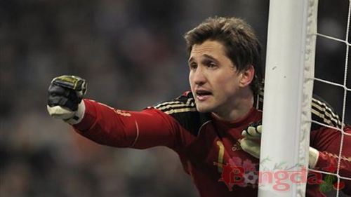 Rene Adler gia nhập Hamburg