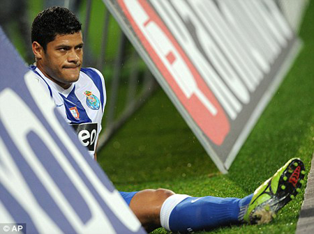 Chelsea bó tay trước mức giá khủng của tiền đạo Hulk
