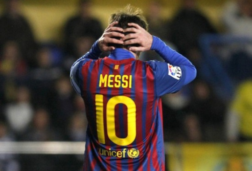 Barca: Nhà vô địch đã thấy tấm gương!