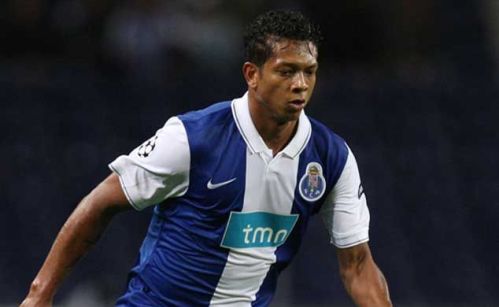 Guarin sắp trở thành người của Inter