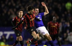 Video Premier League: Darron Gibson lập công giúp Everton đánh bại Man City