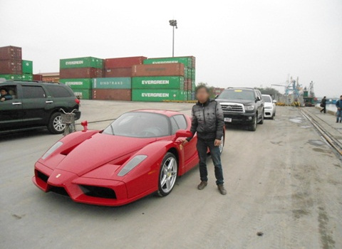 Siêu phẩm Ferrari Enzo có mặt tại Việt Nam