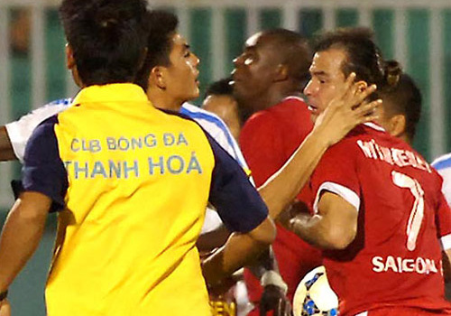 Kesley trắng án, Bật Hiếu và Sunday bị treo giò