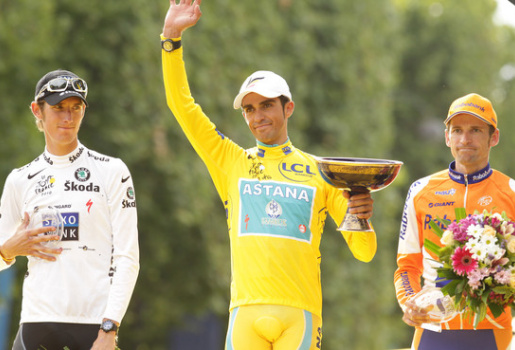Nhà vô địch Tour de France bị cấm thi đấu vì ăn thịt bò