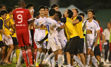 Bóng đá Việt & cơn ác mộng bạo lực (Kỳ 5): Thuốc nào để ngăn chặn bạo lực?