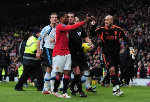 Sau đại chiến Old Trafford: Đánh nhau trong đường hầm