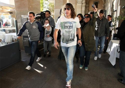 Sau chiến thắng, cầu thủ Barca mở tiệc ăn mừng