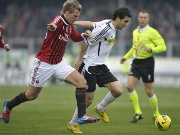 Video Serie A: Thắng dễ Cesena, AC Milan trở lại ngôi đầu