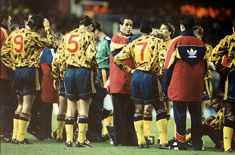 Nghe chuyên gia bắt bệnh cho Arsenal