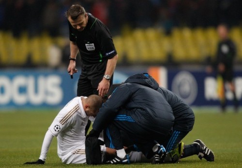 Điểm tin chiều 22/2: Benzema dính chấn thương háng