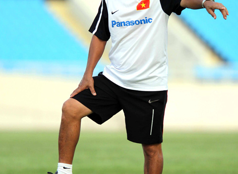 HLV Mai Đức Chung chắc cửa kế nghiệm Falko Goetz