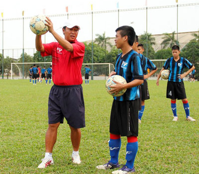 PVF tuyển sinh tài năng bóng đá Việt Nam khóa 2012