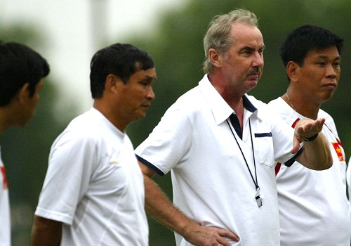 Ghế HLV trưởng Đội tuyển Quốc gia: Botay.vff