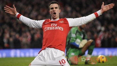Arsenal trói Van Persie bằng lương 150.000 bảng/tuần