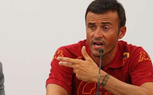 Enrique tiết lộ lý do không cho Rossi thi đấu