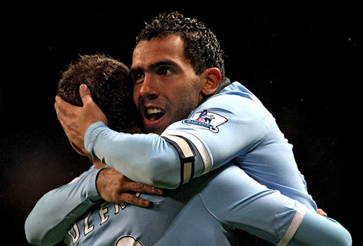Cuộc chiến trên hàng công Man City: Dzeko không ngại Tevez