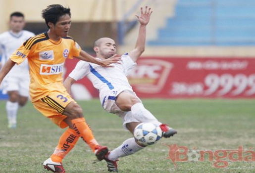 V.League: Bất bại vẫn lo!
