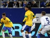 Video: Pha qua người ngẫu hứng của Ronaldinho vs Bosnia