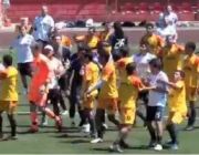 Video: Đá bóng như thế này sao?