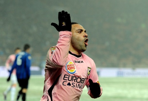 Giữa Milan và sự bình yên là Miccoli