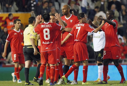 Video: Sevilla vất vả hòa Atl. Madrid 1-1 trong trận derby thủ đô.