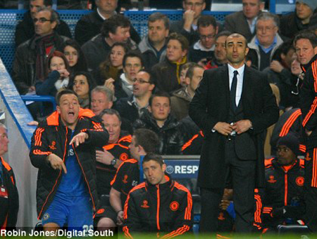 Di Matteo phủ nhận Terry đang tiếm quyền tại Chelsea