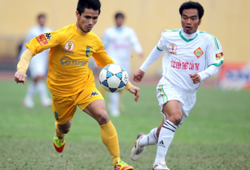 Đua tranh vé lên hạng V-League 2013: Ngũ long tranh bá