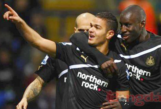 Cisse: Ben Arfa hay chẳng kém Messi!