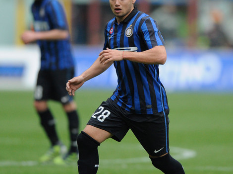 Inter Milan sẽ trả Mauro Zarate cho Lazio