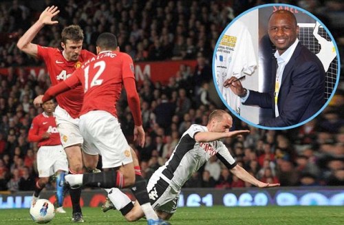 Man United được sự ủng hộ của trọng tài suốt thập kỉ qua?