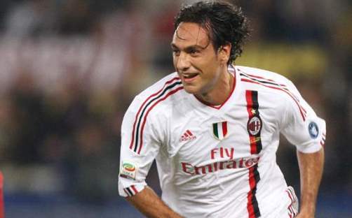 Milan sắp mất quân vào tay đại kình địch Juve