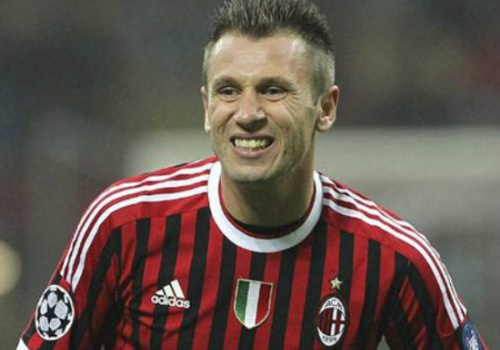 Prandelli đảm bảo một suất dự Euro cho Cassano