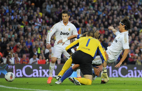 Real hạ Barca: Phần thưởng xứng đáng