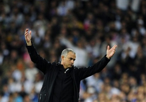 Real bị loại khỏi Champions League, Mourinho đổ tại...Barca