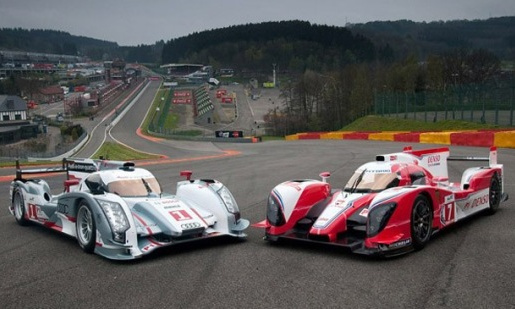 Toyota TS030 chạm trán Audi R18 E-Tron Quattro