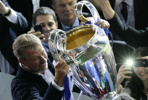 Từ Chelsea đến Man City: Abramovich tuyên chiến với Sheikh Mansour