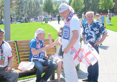 EURO 2012: Ăn theo Tam sư, Donetsk thất thu