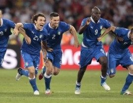 Chùm ảnh EURO 2012: Italia giành vé vào Bán Kết sau loạt sút penalty