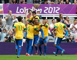 Chùm ảnh: Brazil ngược dòng ngoạn mục trước Honduras