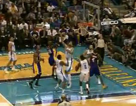 Video NBA: 10 pha bóng đẹp nhất năm 2012 của Kobe Bryant