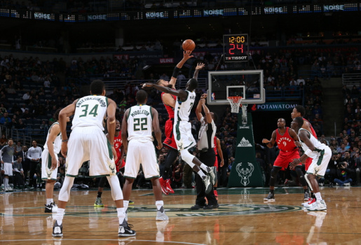 NBA Highlights: Milwaukee Bucks 101-94 Toronto Raptors