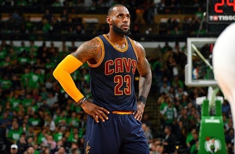 LeBron James và những pha bóng hay nhất mỗi năm ở vòng play-off