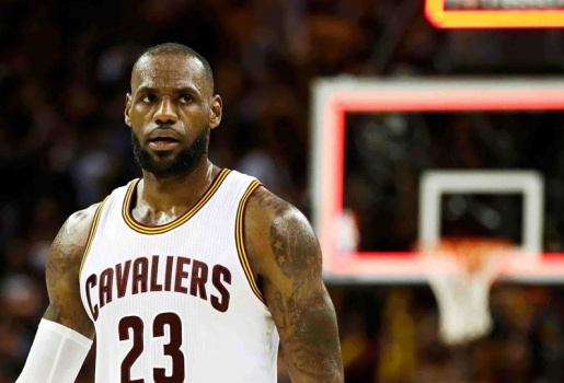 LeBron James và những khoảnh khắc tuyệt vời mùa này