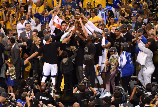 Những pha bóng hay nhất của nhà vô địch Golden State Warriors ở vòng playoff