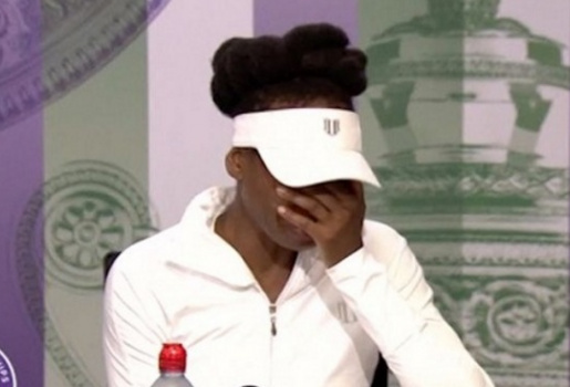 Video Venus bật khóc trong phòng họp báo Wimbledon