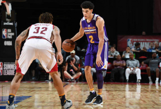 Video màn thể hiện ấn tượng của Lonzo Ball trước CAVs