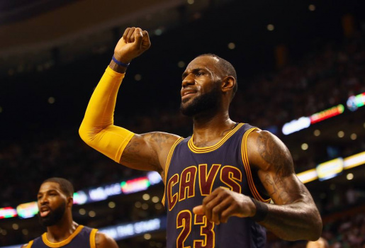 LeBron James và 10 pha bóng hay nhất NBA 2016-17