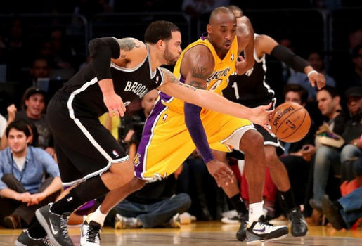 Những pha crossovers vi diệu của Kobe Bryant