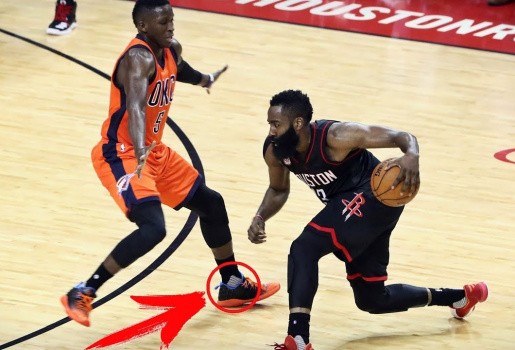 Video 5 cú crossover đỉnh nhất trong sự nghiệp của James Harden